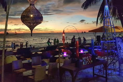 THE BEST Nightlife in Boracay .